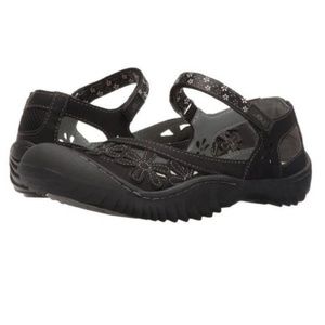 Charcoal mary janes by Jambu